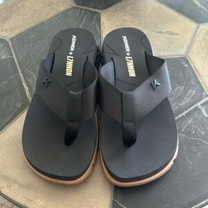 KENNER + L7NNON black flip flops. Size 9.5 men